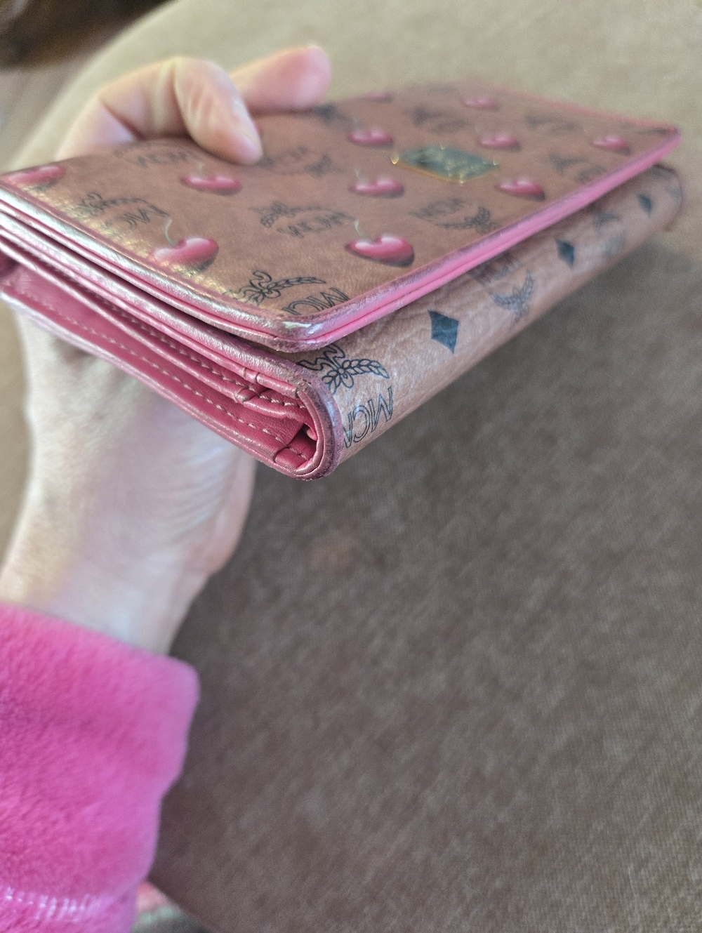 MCM Sweet Visetos Wallet - Picture 11 of 14